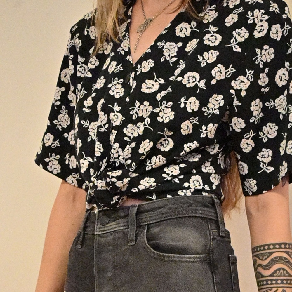 vintage button up shirt medium